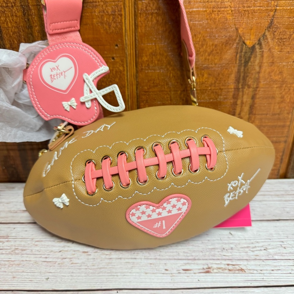 ๐ Betsey Johnson Game Day Football Shaped Crossbody Bag w/ Charm & Whistle - Picture 1 of 6